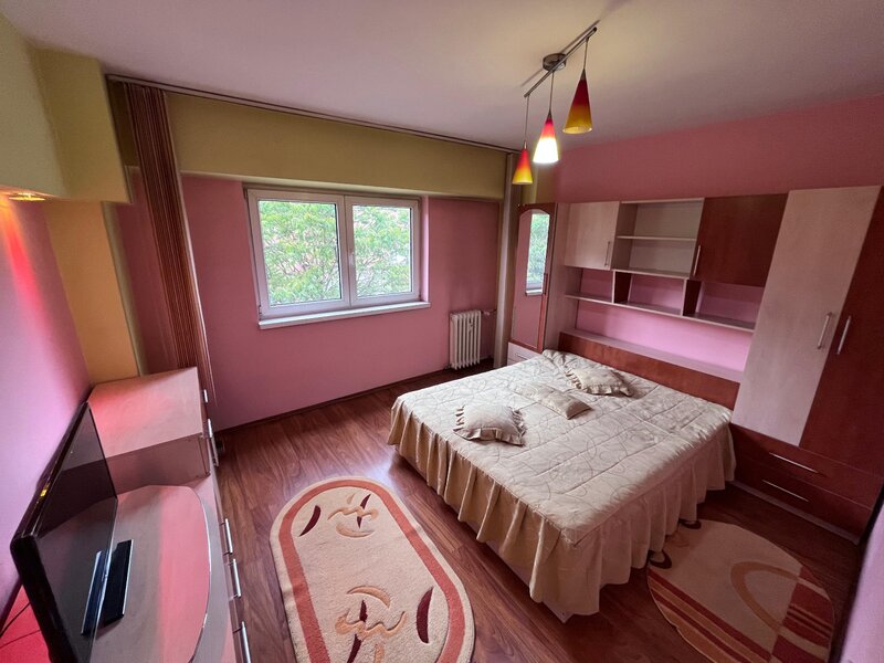 Calimanesti Apartament 2 camere + boxa + garaj Suprafata totala: 69,75 mp