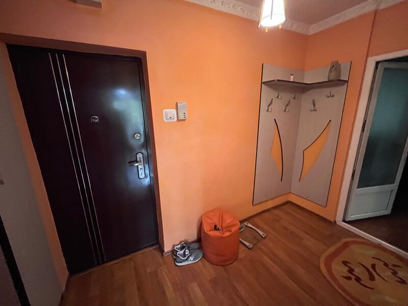 Calimanesti Apartament 2 camere + boxa + garaj Suprafata totala: 69,75 mp