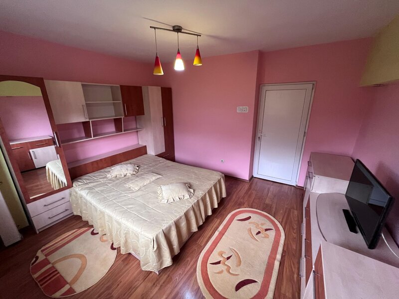 Calimanesti Apartament 2 camere + boxa + garaj Suprafata totala: 69,75 mp