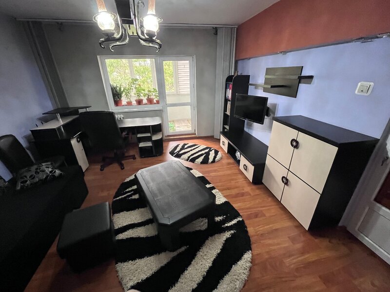 Calimanesti Apartament 2 camere + boxa + garaj Suprafata totala: 69,75 mp